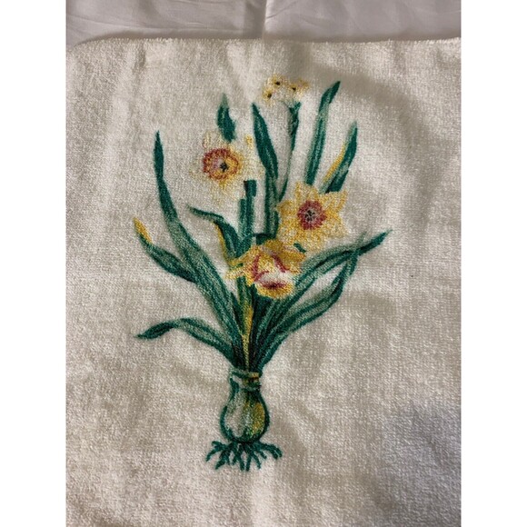 LIZ CLAIBORNE Vintage Bath Towels YELLOW FLORAL BOTANICAL (2) Made USA Cottage - Picture 10 of 14